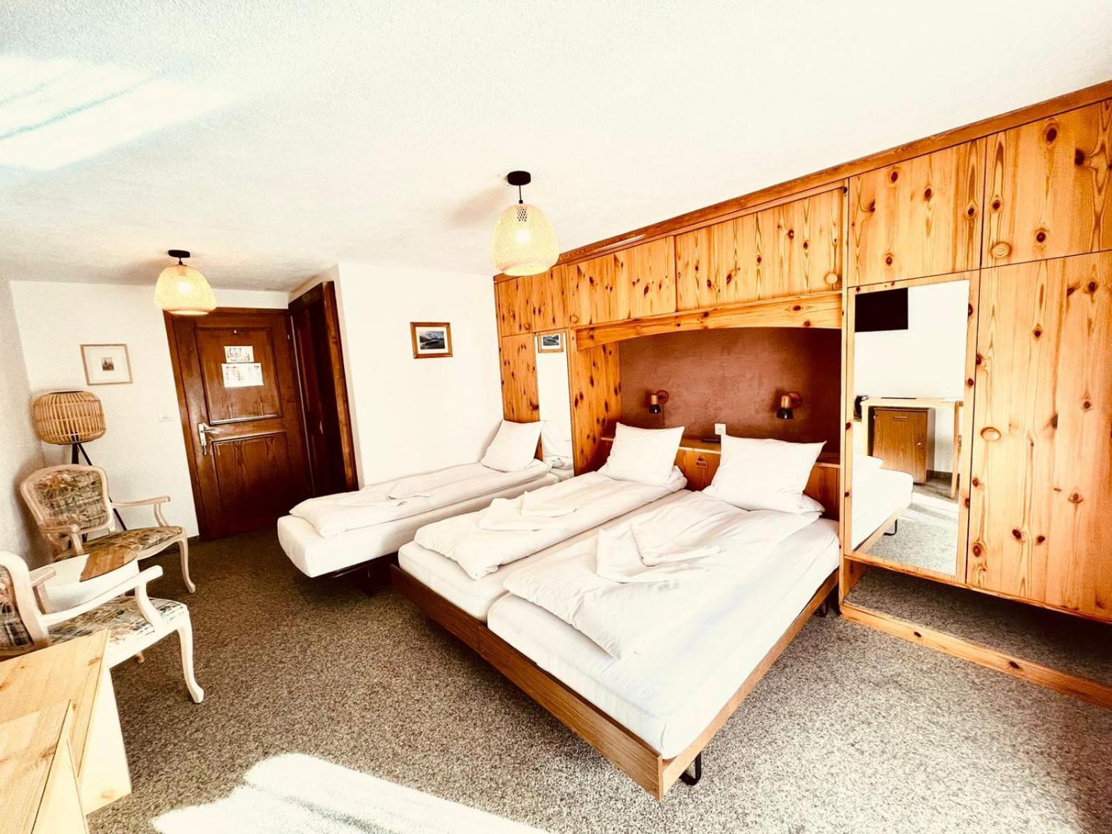 Hotel Old Jnn Klosters Eksteriør billede