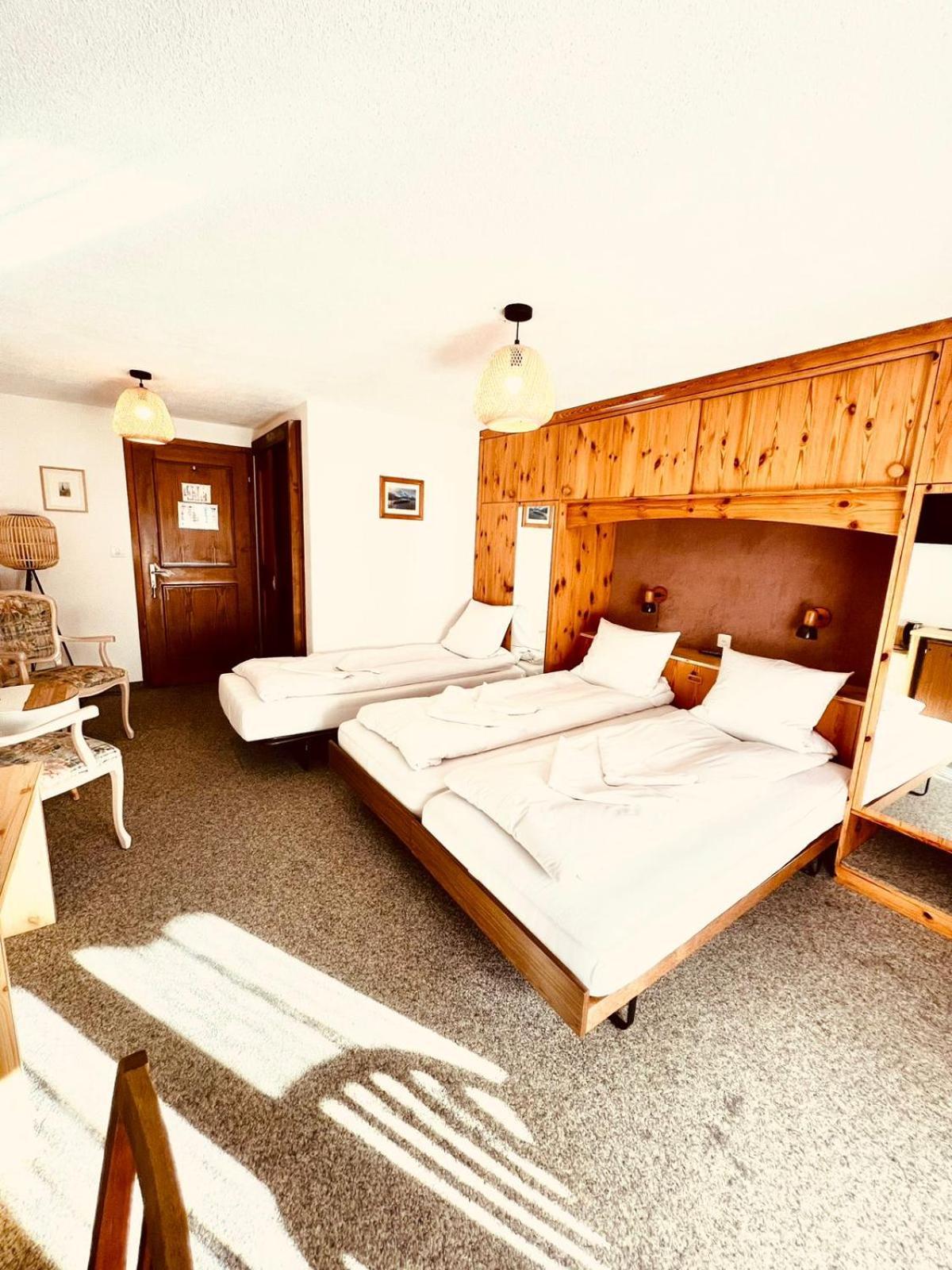 Hotel Old Jnn Klosters Eksteriør billede