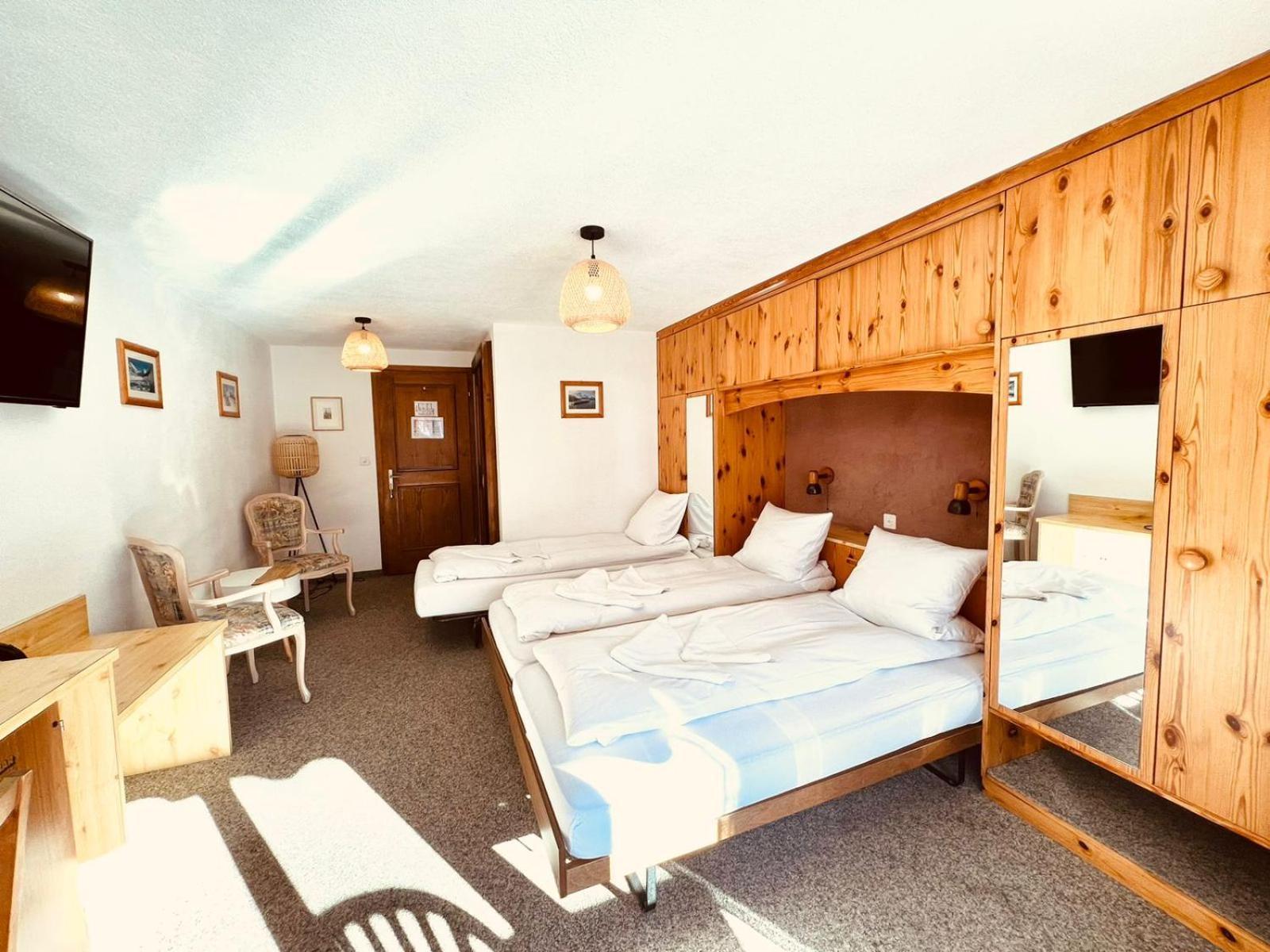 Hotel Old Jnn Klosters Eksteriør billede